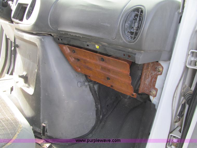 image for item L5507 2003 Ford E350 Extended van