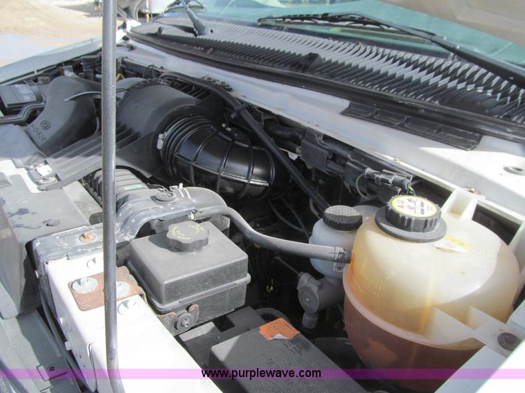 image for item L5507 2003 Ford E350 Extended van