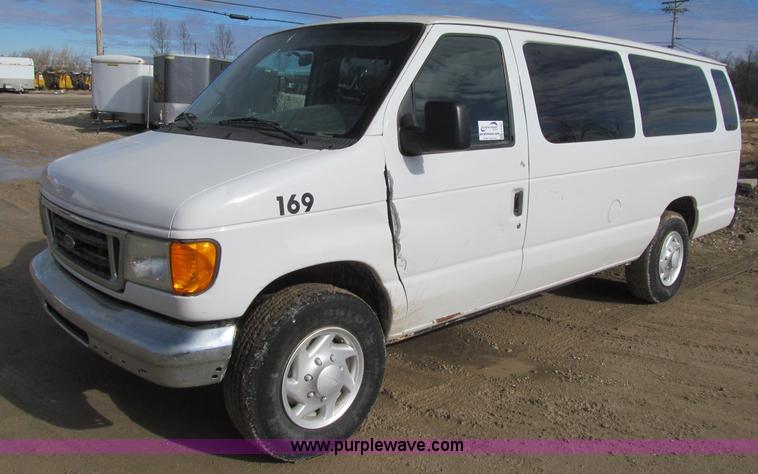 image for item L5507 2003 Ford E350 Extended van