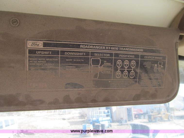 image for item L5517 1988 Ford LN8000 semi truck