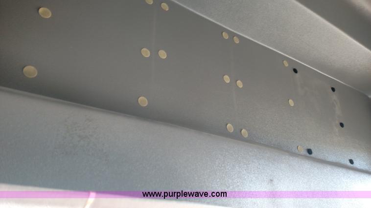 image for item L6089 2010 Ford 801 bus