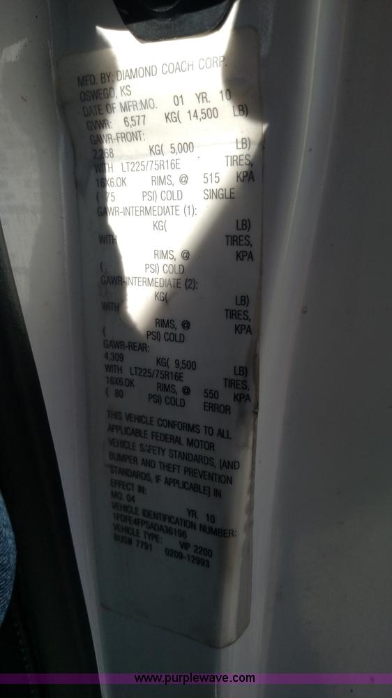 image for item L6089 2010 Ford 801 bus