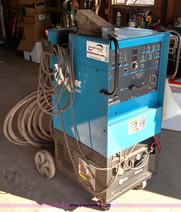 image for item L6103 Miller Syncrowave 250DX welder