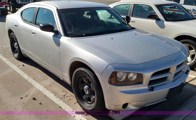 image for item L6108 2009 Dodge Charger SE