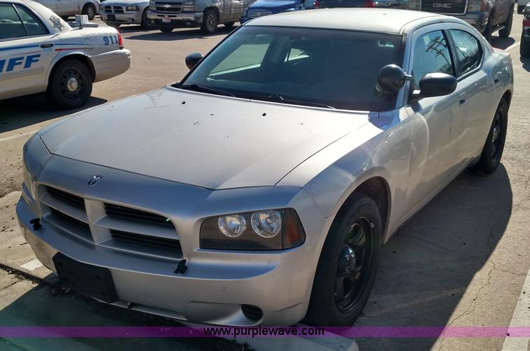 image for item L6108 2009 Dodge Charger SE