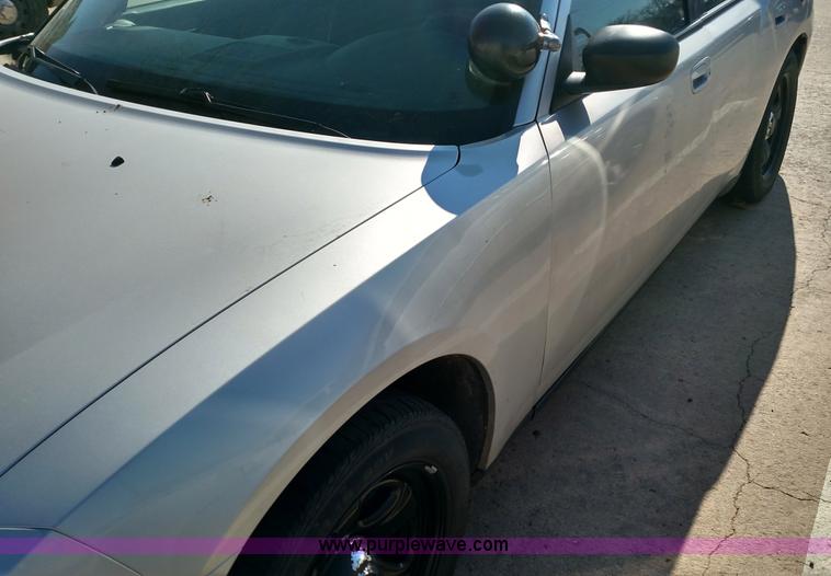 image for item L6108 2009 Dodge Charger SE