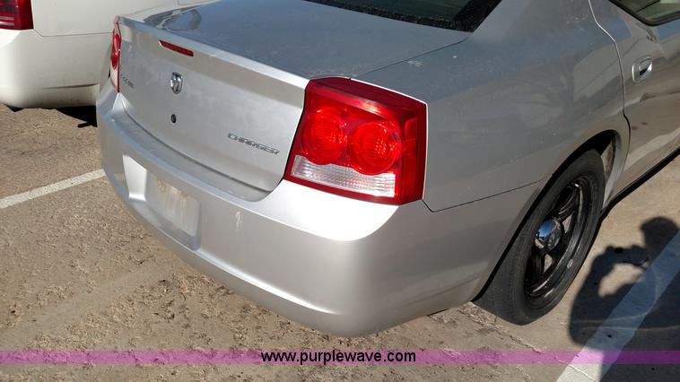 image for item L6108 2009 Dodge Charger SE