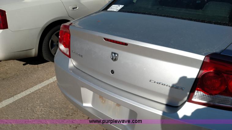 image for item L6108 2009 Dodge Charger SE