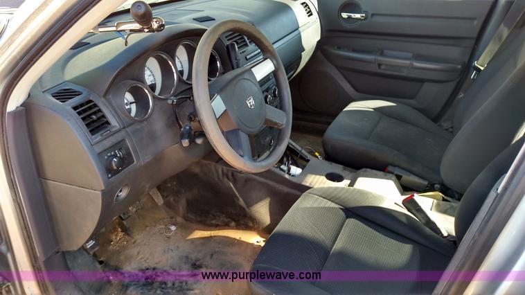 image for item L6108 2009 Dodge Charger SE