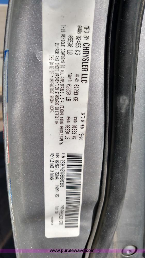 image for item L6108 2009 Dodge Charger SE