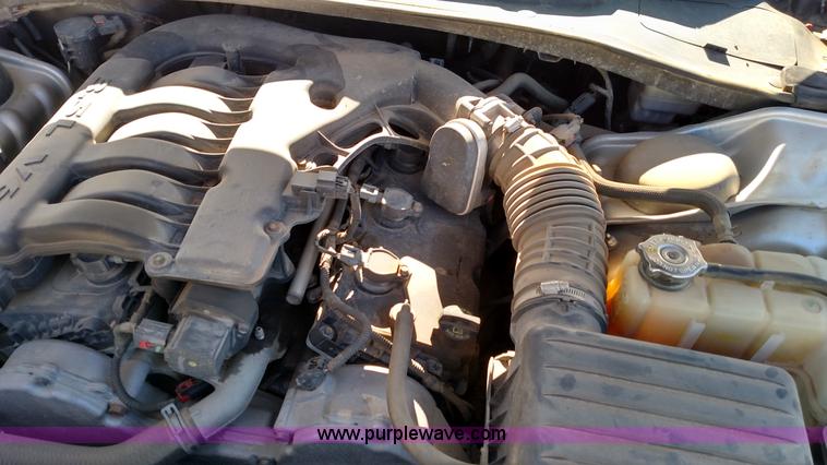 image for item L6108 2009 Dodge Charger SE