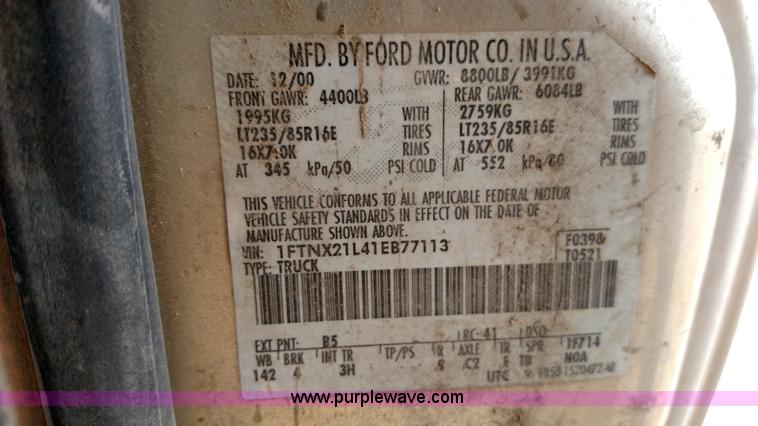 image for item L6109 2001 Ford F250 Super Duty SuperCab pickup truck