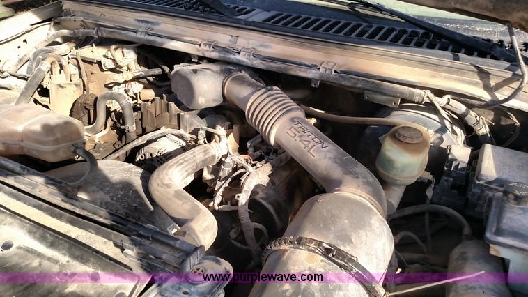 image for item L6109 2001 Ford F250 Super Duty SuperCab pickup truck