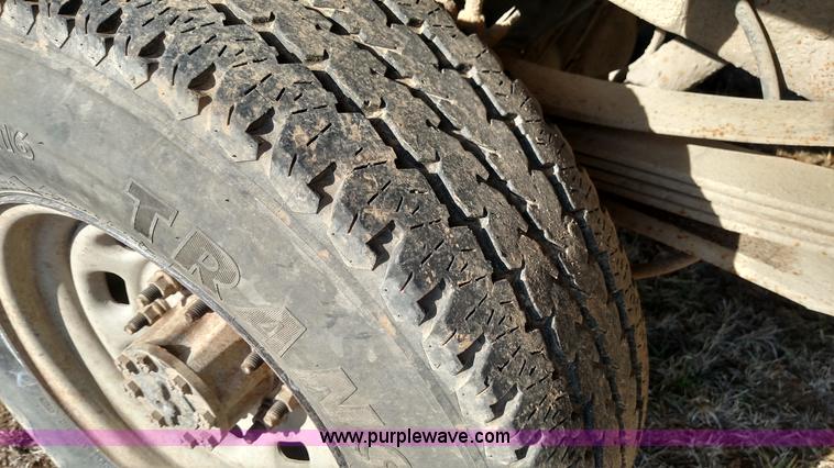 image for item L6109 2001 Ford F250 Super Duty SuperCab pickup truck