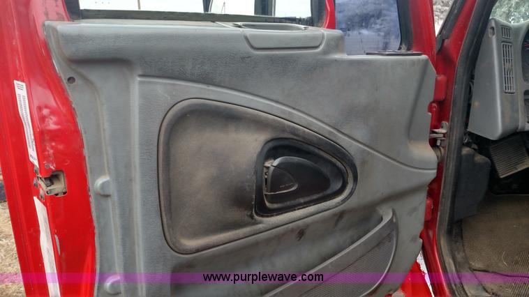 image for item L6112 2004 International DuraStar 4300 rollback truck