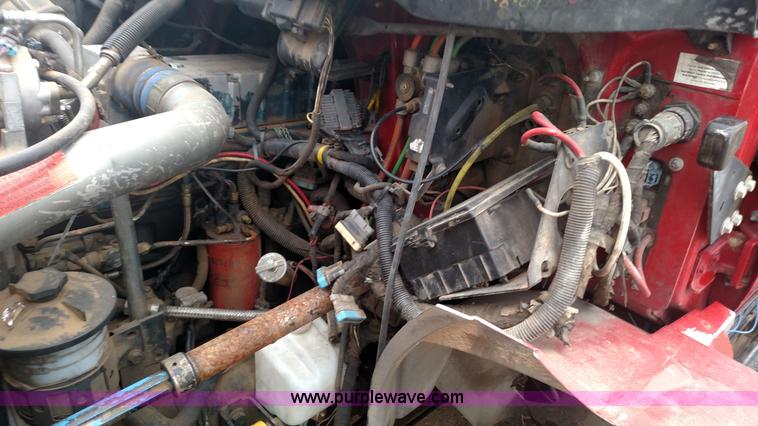 image for item L6112 2004 International DuraStar 4300 rollback truck