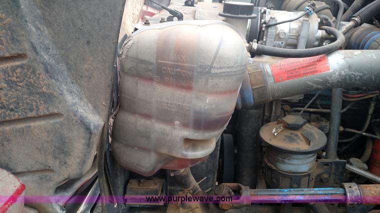 image for item L6112 2004 International DuraStar 4300 rollback truck