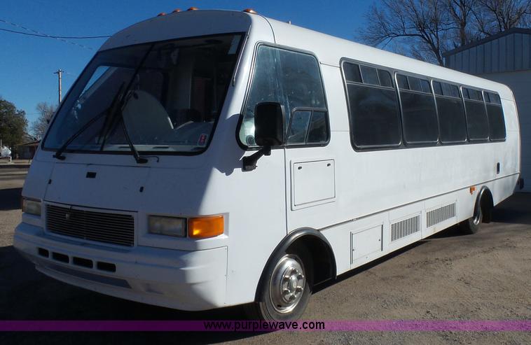 image for item L6210 1997 Freightliner Champion school bus