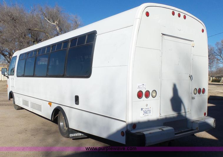 image for item L6210 1997 Freightliner Champion school bus