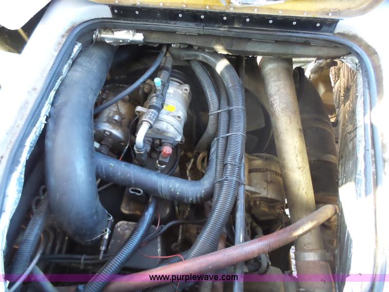 image for item L6210 1997 Freightliner Champion school bus