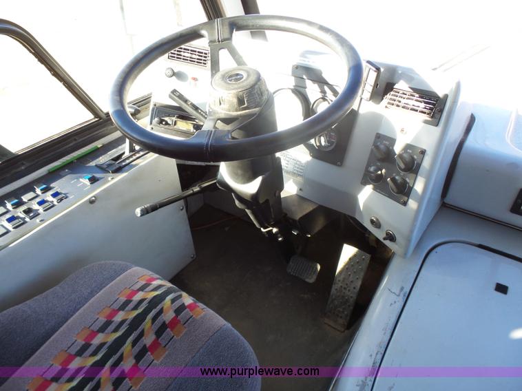 image for item L6210 1997 Freightliner Champion school bus