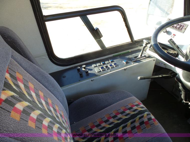 image for item L6210 1997 Freightliner Champion school bus