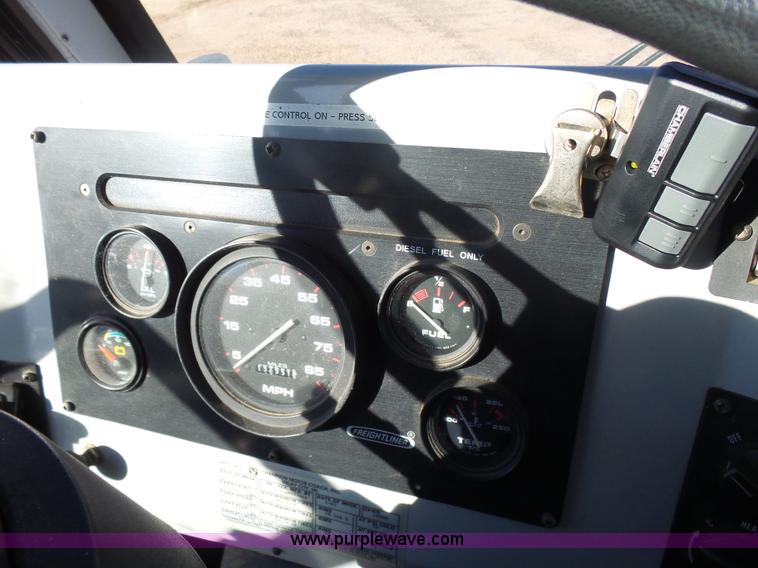 image for item L6210 1997 Freightliner Champion school bus