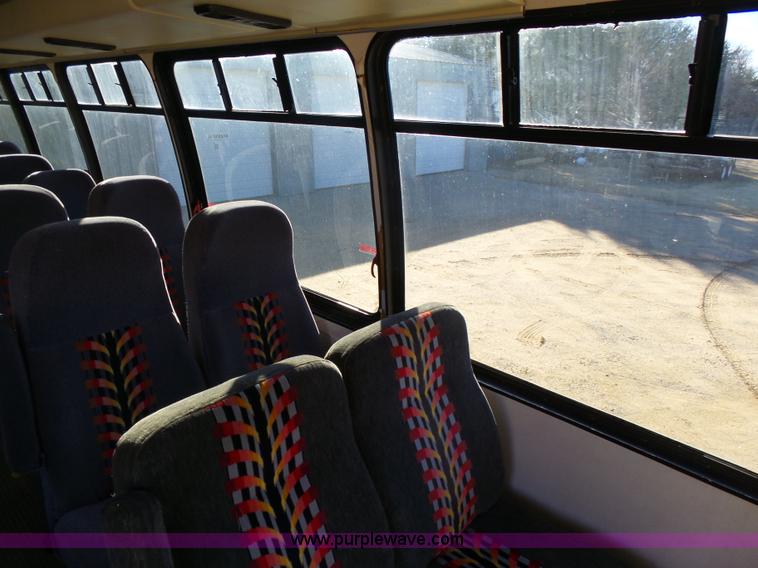 image for item L6210 1997 Freightliner Champion school bus