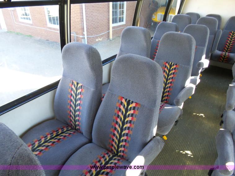 image for item L6210 1997 Freightliner Champion school bus