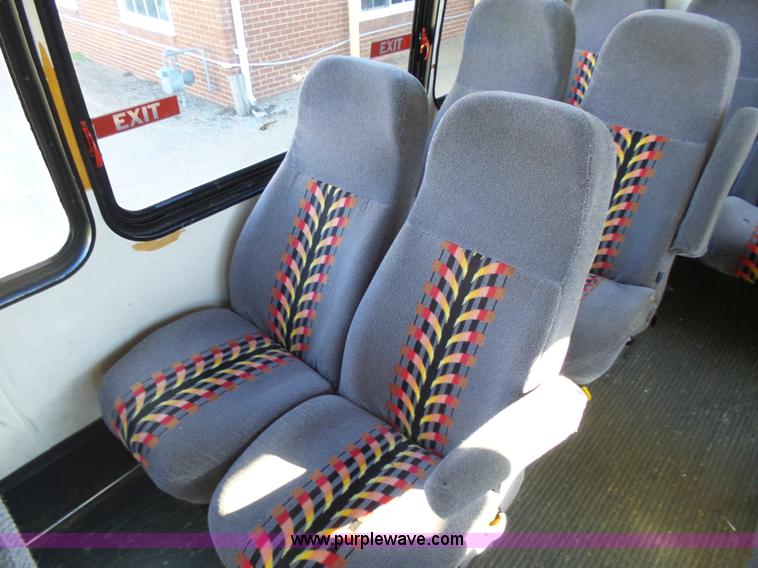 image for item L6210 1997 Freightliner Champion school bus