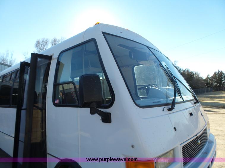 image for item L6210 1997 Freightliner Champion school bus