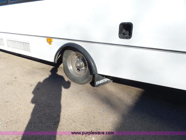 image for item L6210 1997 Freightliner Champion school bus