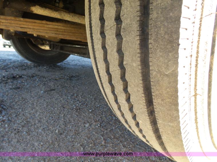 image for item L6210 1997 Freightliner Champion school bus