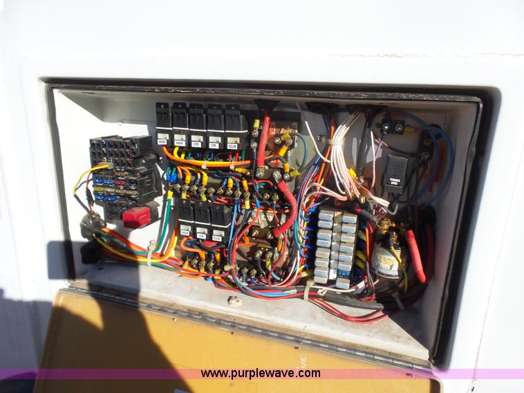 image for item L6210 1997 Freightliner Champion school bus