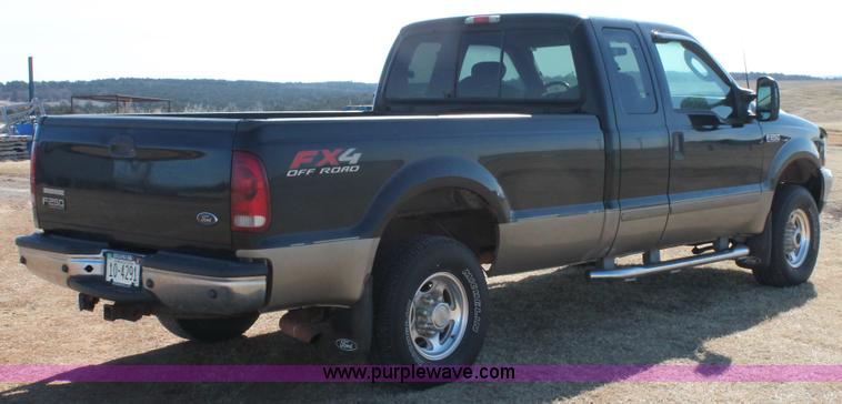 image for item L6785 2003 Ford F250 Super Duty Lariat SuperCab pickup truck