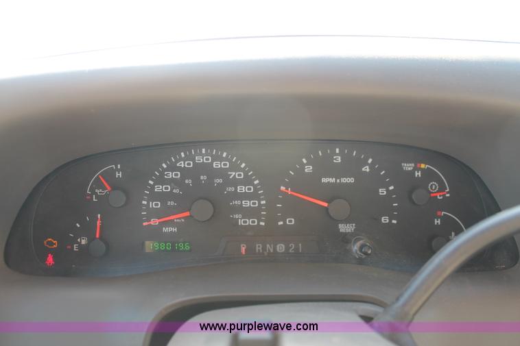 image for item L6785 2003 Ford F250 Super Duty Lariat SuperCab pickup truck