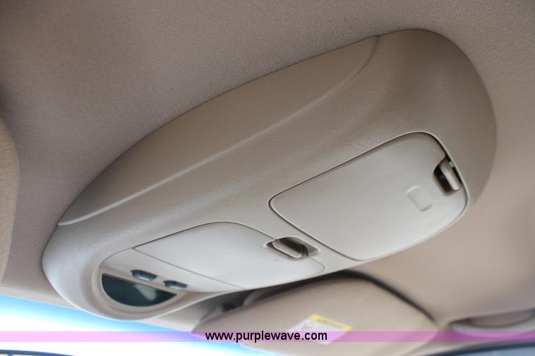 image for item L6785 2003 Ford F250 Super Duty Lariat SuperCab pickup truck