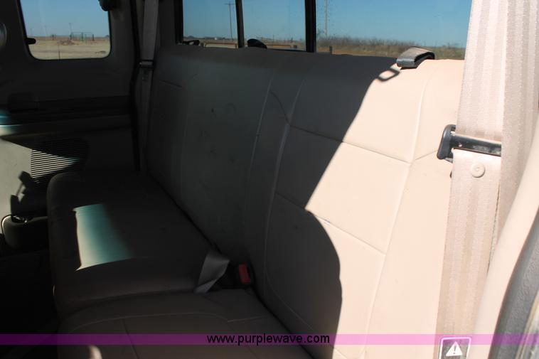 image for item L6785 2003 Ford F250 Super Duty Lariat SuperCab pickup truck