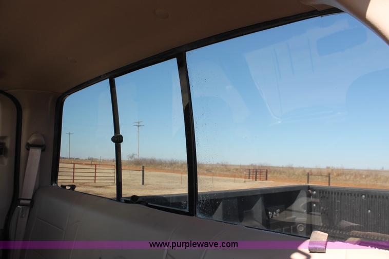 image for item L6785 2003 Ford F250 Super Duty Lariat SuperCab pickup truck