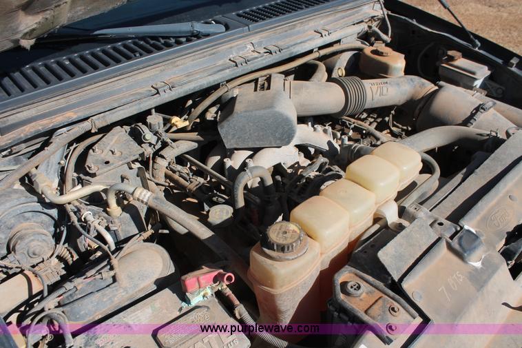 image for item L6785 2003 Ford F250 Super Duty Lariat SuperCab pickup truck