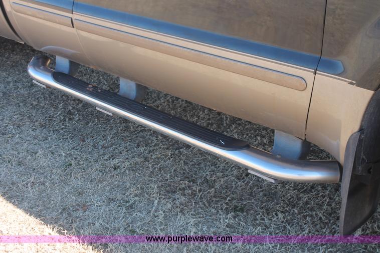 image for item L6785 2003 Ford F250 Super Duty Lariat SuperCab pickup truck