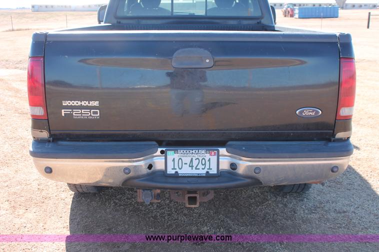 image for item L6785 2003 Ford F250 Super Duty Lariat SuperCab pickup truck