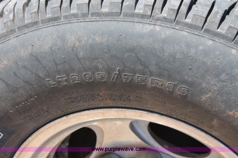 image for item L6785 2003 Ford F250 Super Duty Lariat SuperCab pickup truck