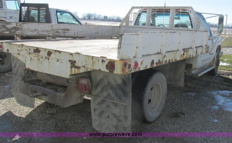 image for item L7004 1992 Chevrolet 3500 flatbed pickup truck