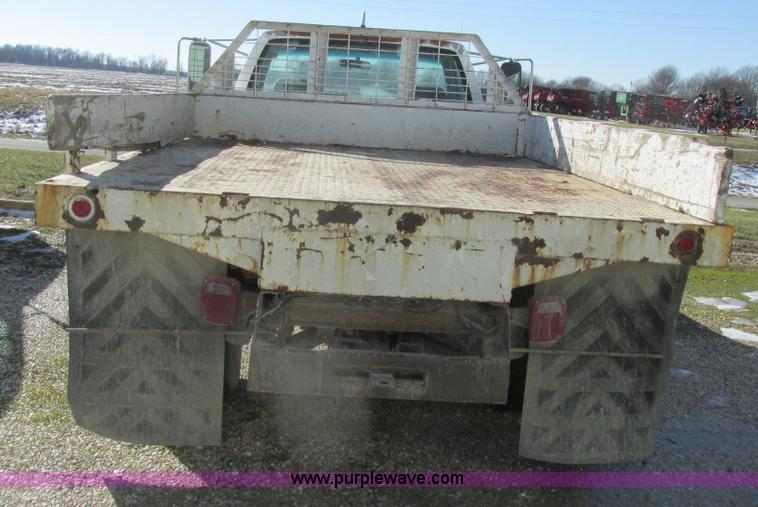 image for item L7004 1992 Chevrolet 3500 flatbed pickup truck