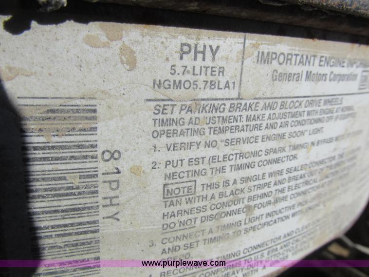 image for item L7004 1992 Chevrolet 3500 flatbed pickup truck