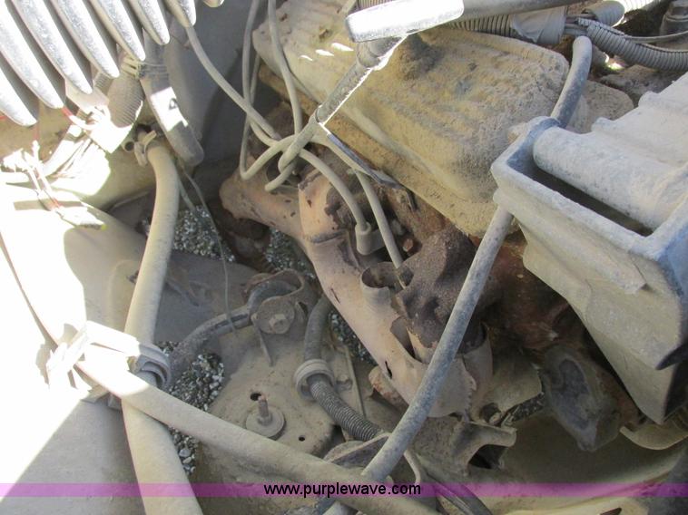 image for item L7004 1992 Chevrolet 3500 flatbed pickup truck