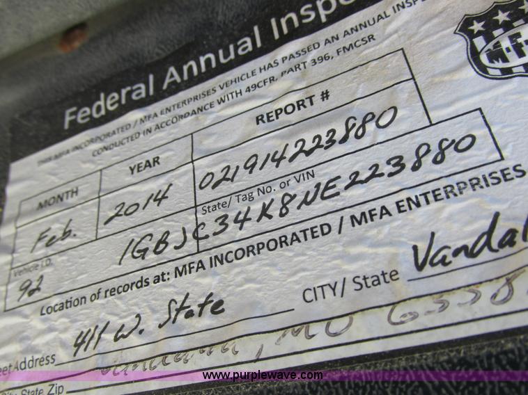 image for item L7004 1992 Chevrolet 3500 flatbed pickup truck