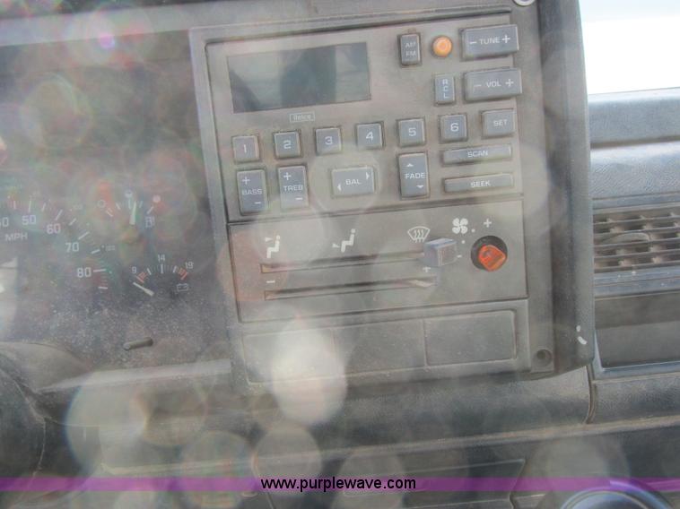 image for item L7004 1992 Chevrolet 3500 flatbed pickup truck