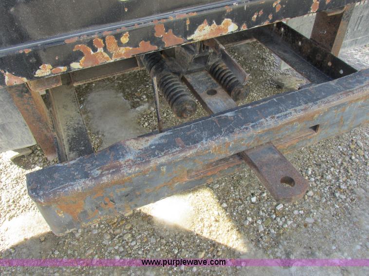 image for item L7005 1998 Chevrolet 3500 flatbed pickup truck